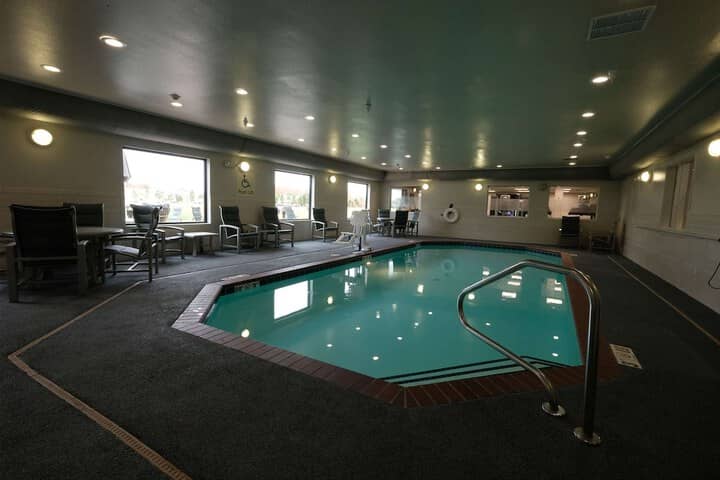 Pool 10 of 19